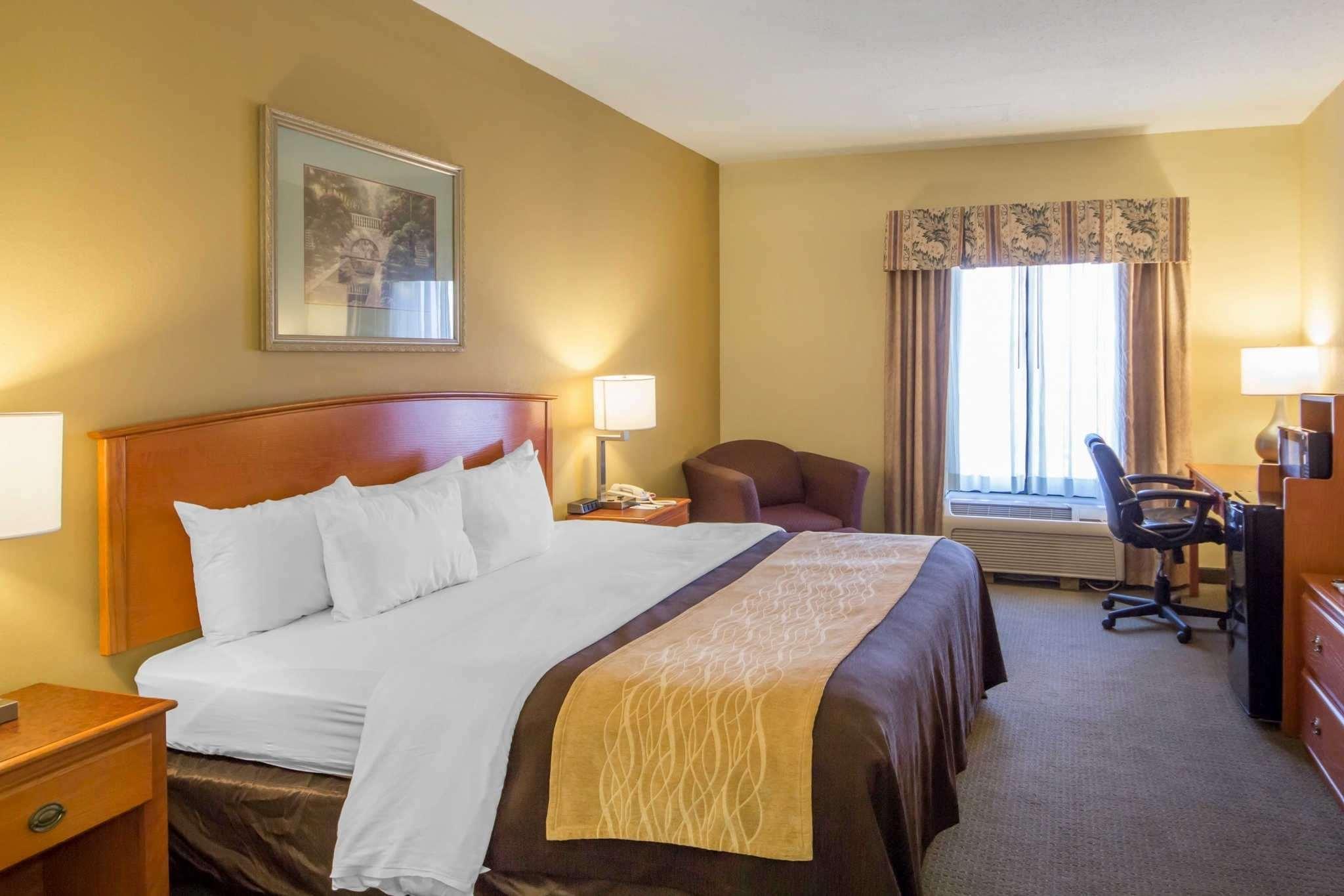 Quality Inn & Suites Midamerica Industrial Park Area Pryor Creek Экстерьер фото