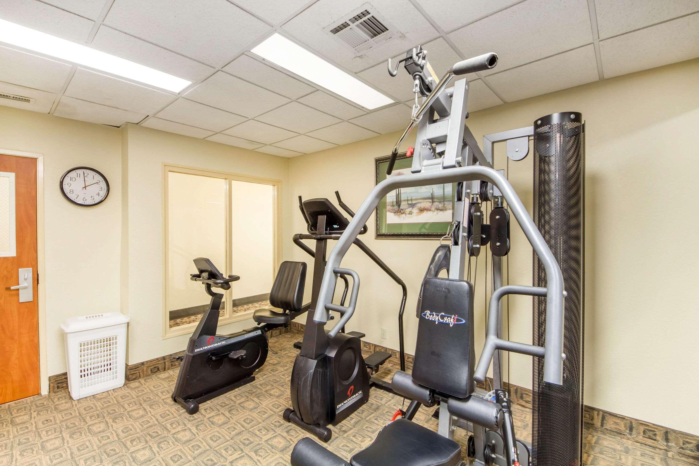 Quality Inn & Suites Midamerica Industrial Park Area Pryor Creek Экстерьер фото